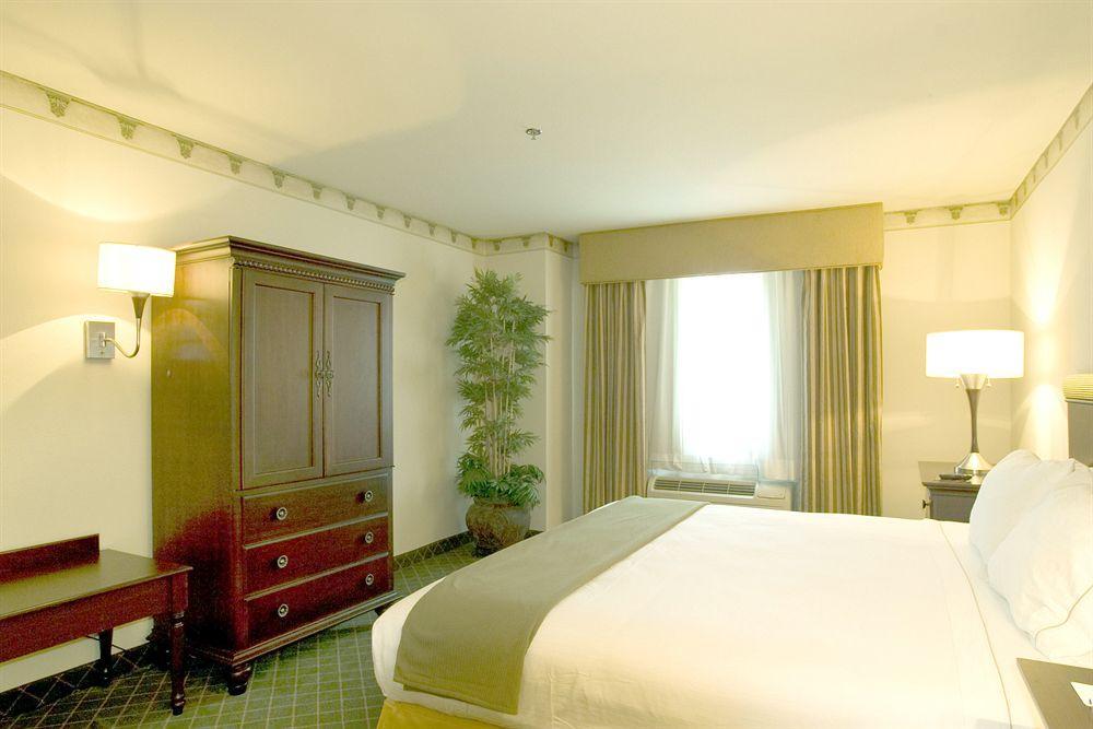 Holiday Inn Express & Suites - Pharr By Ihg Luaran gambar